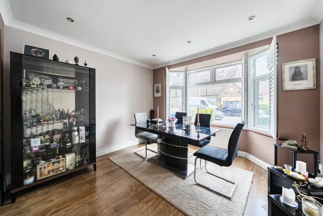 Walton Avenue, Harrow, HA2, photo 3