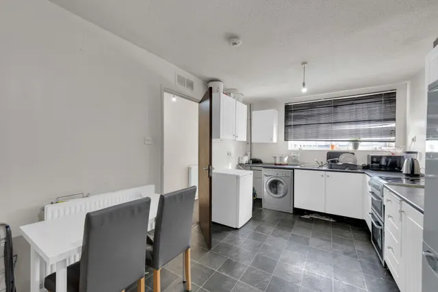Photo 2 — St James Close, Woolwich, SE18 7LE