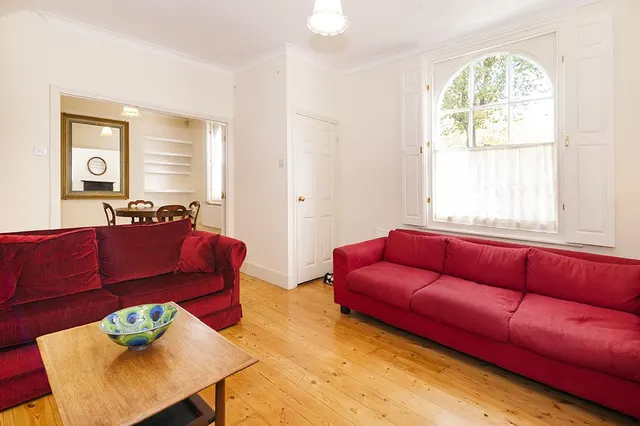 White Horse Lane, Stepney, E1, photo 1