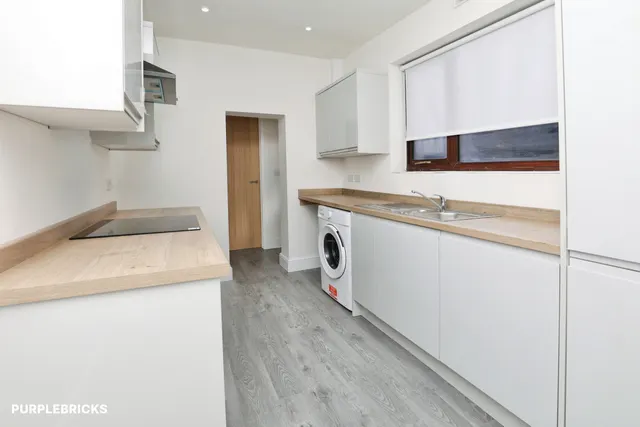 Clifton Street, Liverpool, L19, photo 2