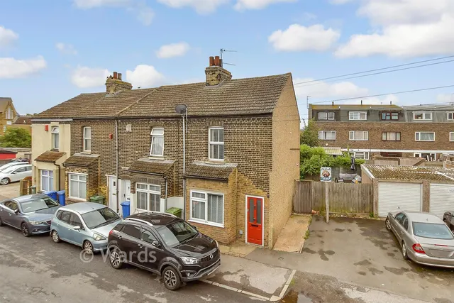 North Road, Queenborough, ME11, photo 1