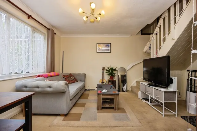 Grafton Close, Bordon, GU35, photo 2