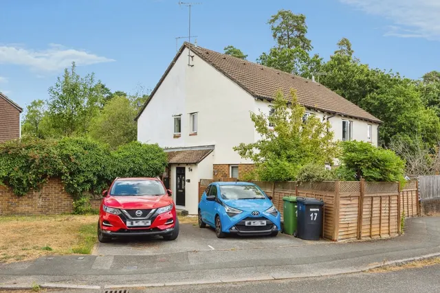 Grafton Close, Bordon, GU35, photo 1