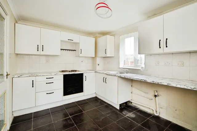 Spring Close, Dagenham, RM8, photo 3