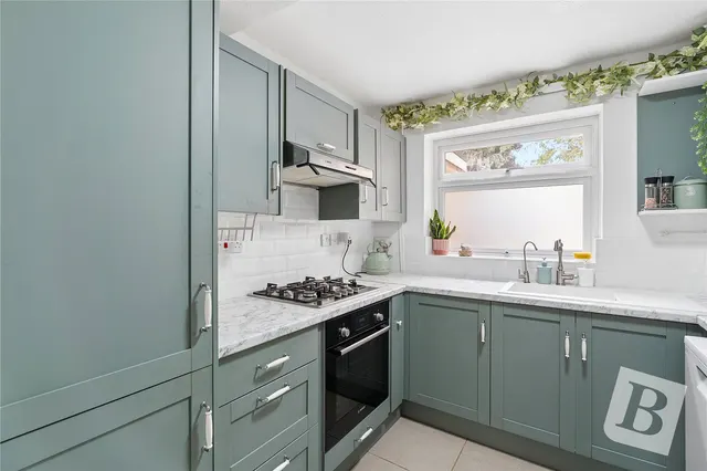 West Malling Way, Hornchurch, RM12, photo 1