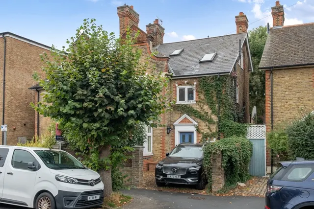 Durham Road, SW20, photo 1