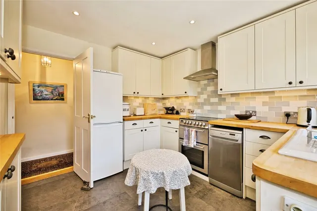 Burton, Yeovil, BA22, photo 3