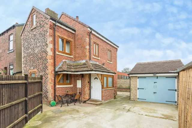 Farnham Way, Crofton, WAKEFIELD, photo 1