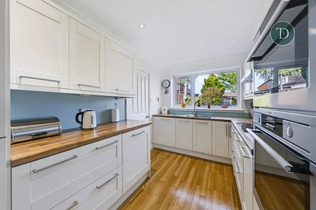 Parliament Way, Great Sutton, CH66, photo 3