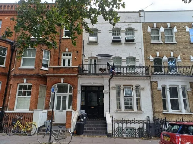 Barons Court Road, London, W14, photo 1