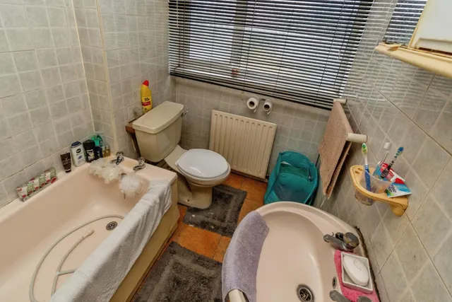 Orchard Close, Willenhall, WV13, photo 3