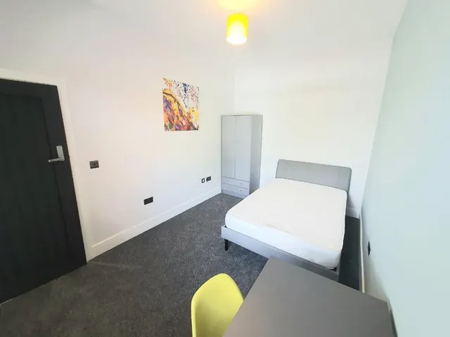 Elaine Street, Warrington, WA1, photo 1