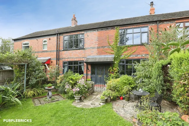 The Cottages, Stoke-On-Trent, ST9, photo 1