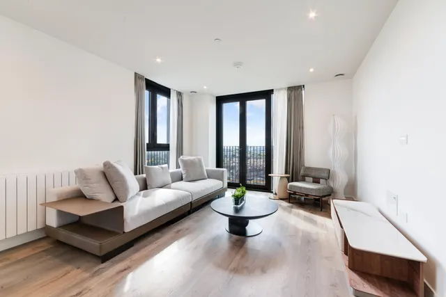 Menara Point, Twelve Trees Park, E16, photo 3