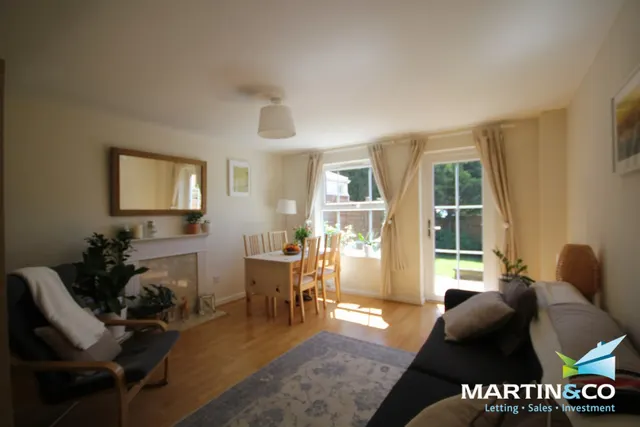 Photo 3 — Woodridge Avenue, Quinton, B32