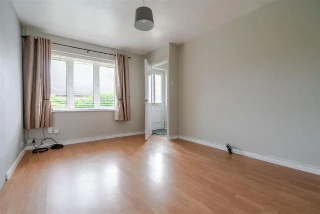 Adwell Close, Lowton, WA3, photo 2