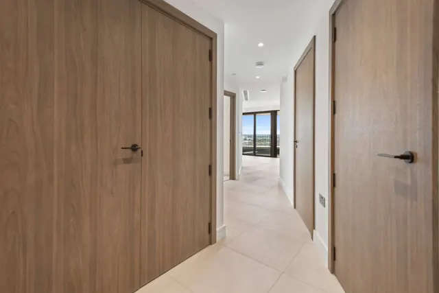 One Linear Place, Ponton Street, SW11, photo 2