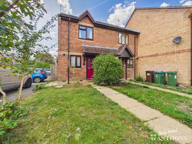 Anton Way, Aylesbury, HP21, photo 1