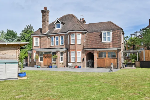 4 Chartwell Place, Harrow, photo 1