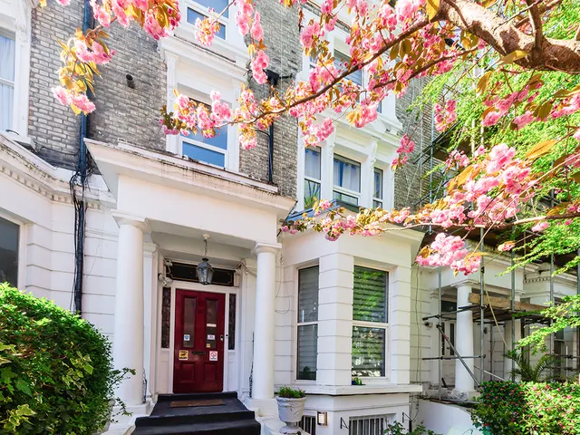 Elsham Road, London, photo 1