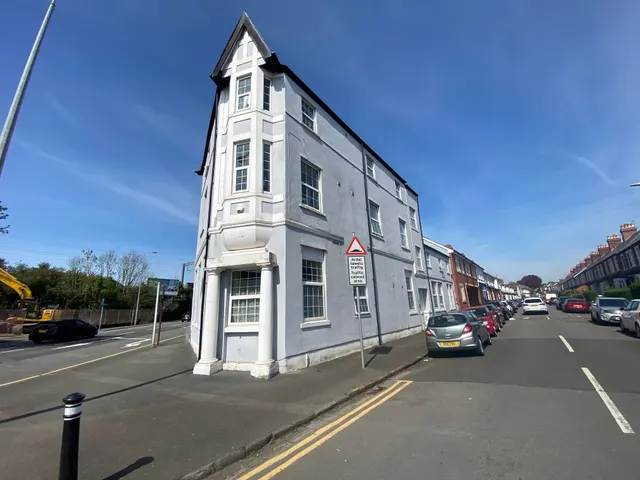 Ty Pwll Coch House CARDIFF, CF5, photo 1