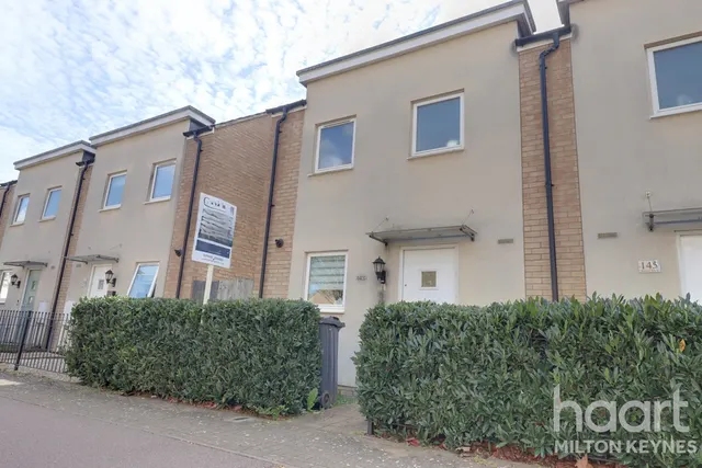 Warwick Avenue, MK10