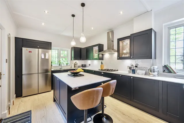 Winkworth Place, Banstead, SM7, photo 2