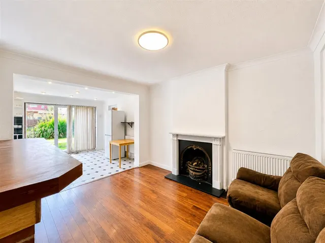 End Terrace, Hounslow, TW4, photo 3