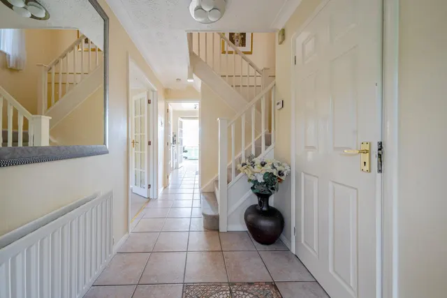 Daimler Close, Rectory Farm, NN3, photo 3