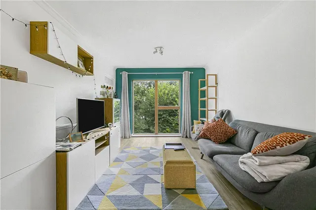 Bollo Lane, London, W4, photo 2