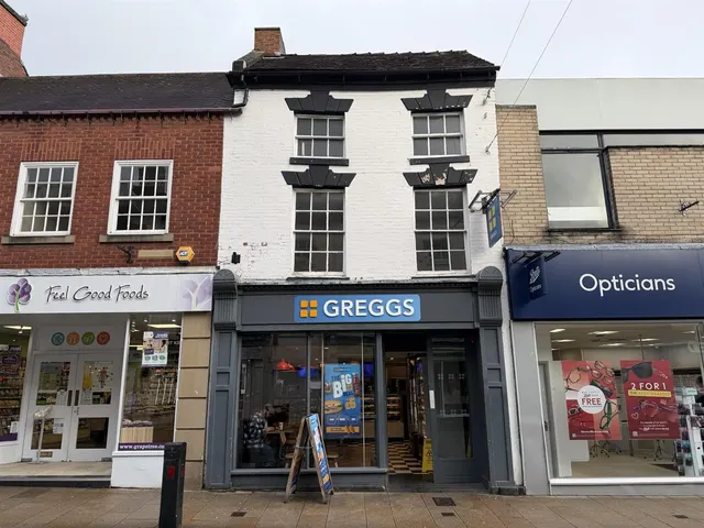 High Street, Uttoxeter, ST14, photo 1