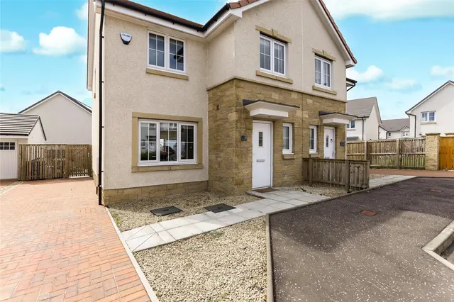 Snowdrop Gardens, Robroyston, G33, photo 2