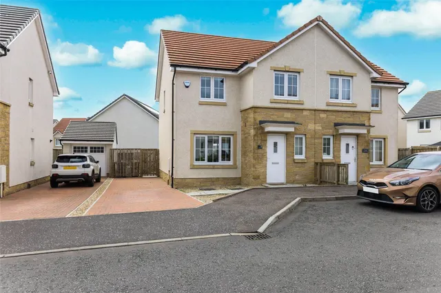 Snowdrop Gardens, Robroyston, G33, photo 1