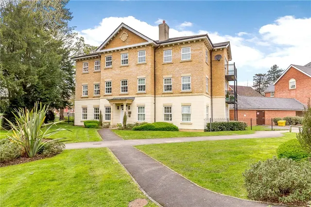 Old College Road, Newbury, RG14, photo 1