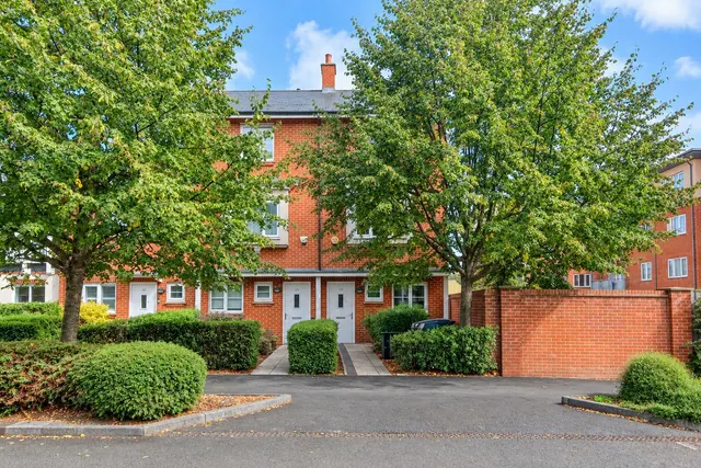 Chequers Avenue, High Wycombe, HP11, photo 1