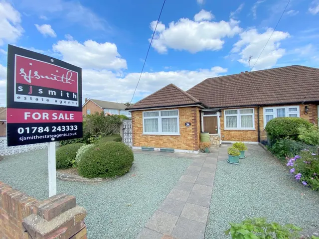Meadow Road, Ashford, photo 1