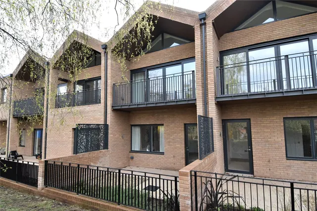 Bristol Road South, Northfield, Birmingham, B31 2GH, photo 1