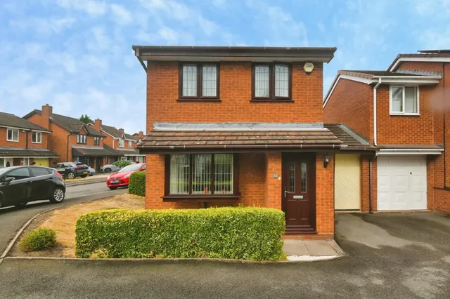 Lindisfarne, Glascote, B77, photo 1