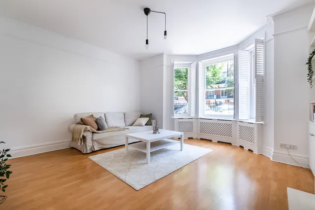 Photo 3 — Wymering Road, London, W9