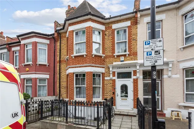 Mildenhall Road, London, E5, photo 1