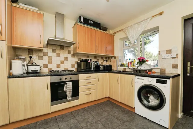 Dukes Way, Malvern, WR14, photo 2