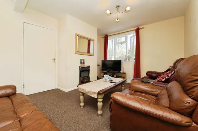 Dukes Way, Malvern, WR14, photo 3