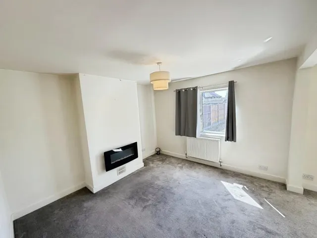 Kynaston Drive, Saltney Ferry, CH4, photo 3