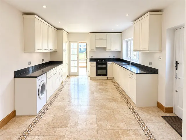 Whitmore Lane, Sunningdale, SL5, photo 2