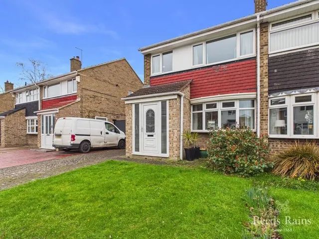Photo 2 — Hartforth Avenue, Middlesbrough, North Yorkshire, TS5
