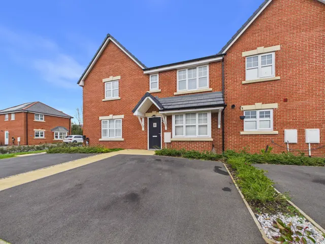 Sandpiper Way, Cottam, Lancashire, PR4 0JU, photo 1
