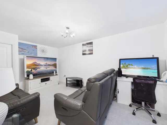 Photo 2 — Sandpiper Way, Cottam, Lancashire, PR4 0JU