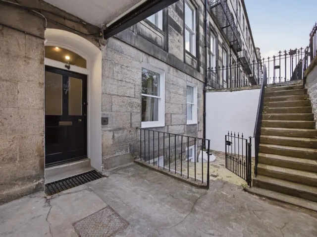 Fettes Row, New Town, EH3, photo 1