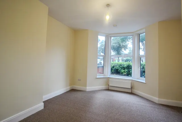 Prescot Road, St Helens, WA10, photo 3