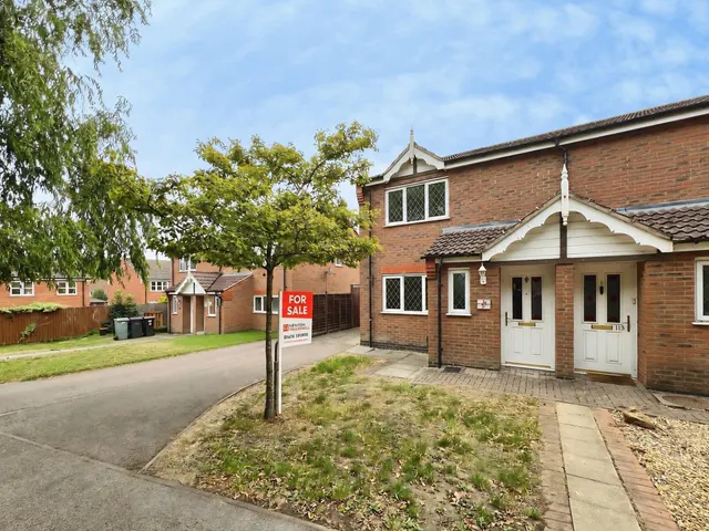 Sunningdale, Grantham, NG31, photo 1